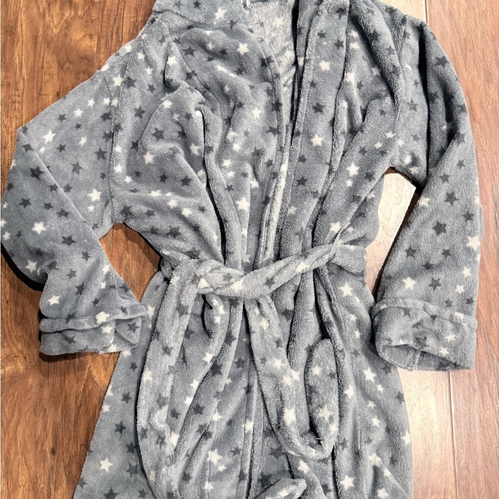 Cozy Star Patterned Gray Robe - Picture 4 of 5